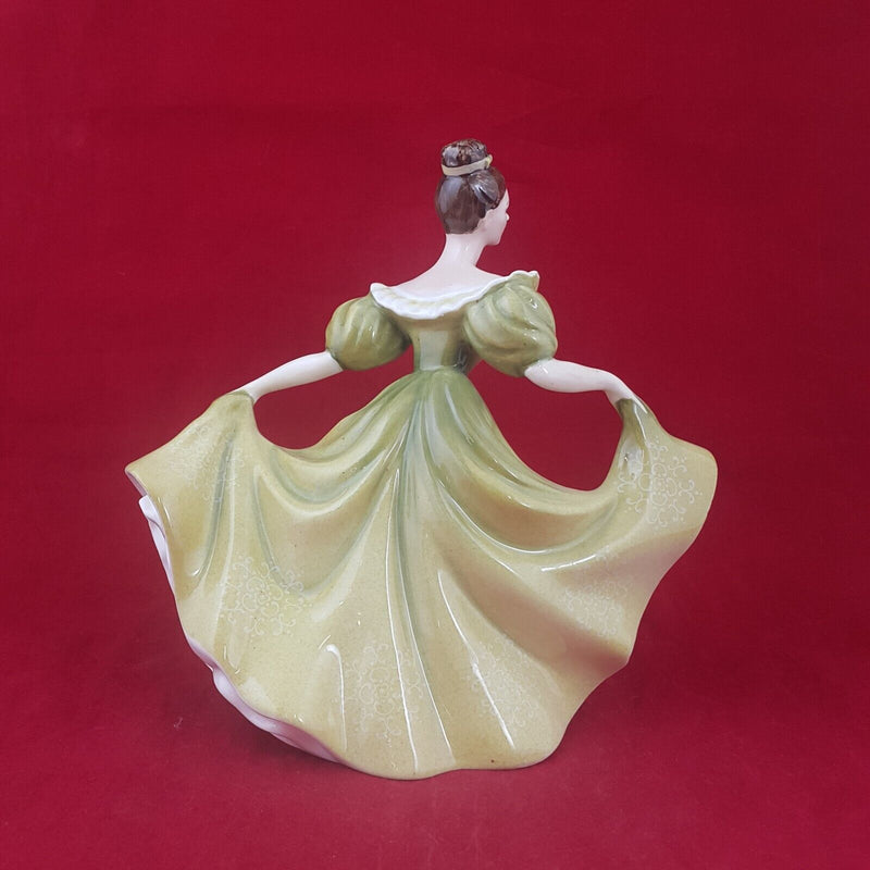 Royal Doulton Figurine HN2329 - Lynne - 6727 RD