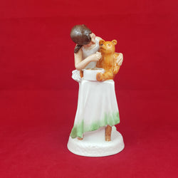 Royal Doulton Figurine - And One For You HN2970 – 260 RD