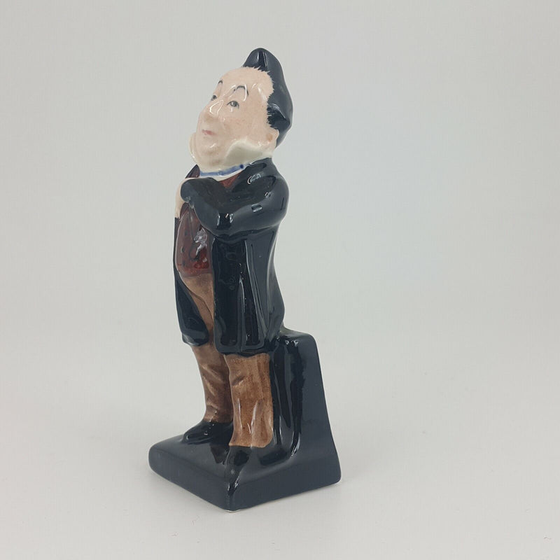 Royal Doulton Dickens Figurine M43 - Peaksniff - 5785 RD