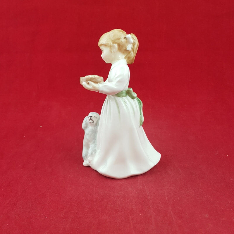 Royal Doulton Figurine 3726 - Dinnertime - 7260 RD