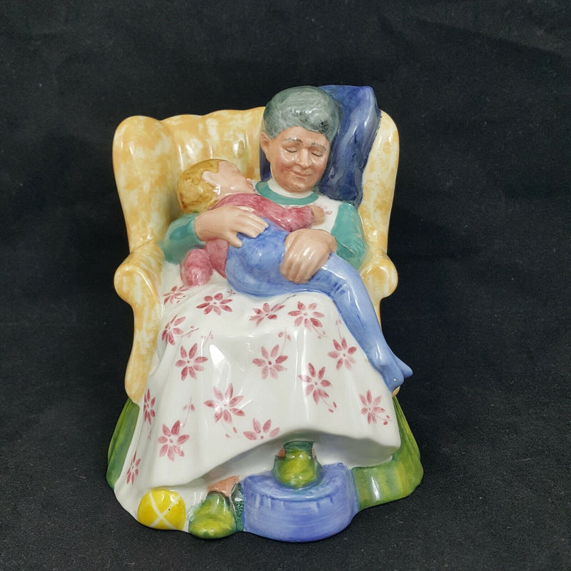 Royal Doulton Figurine HN2380 - Sweet Dreams - 5182 RD