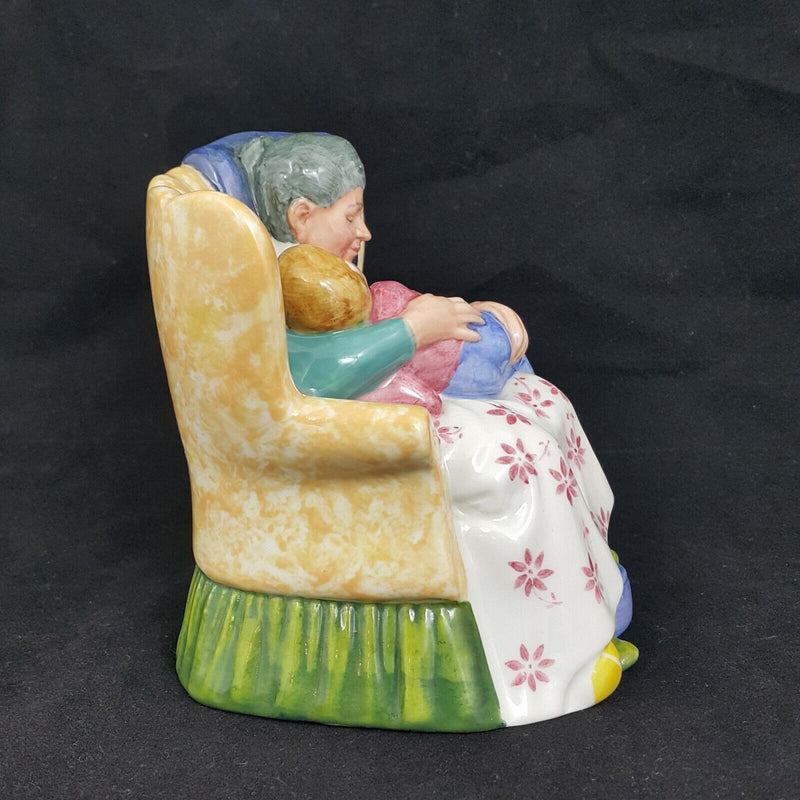 Royal Doulton Figurine HN2380 - Sweet Dreams - 5182 RD