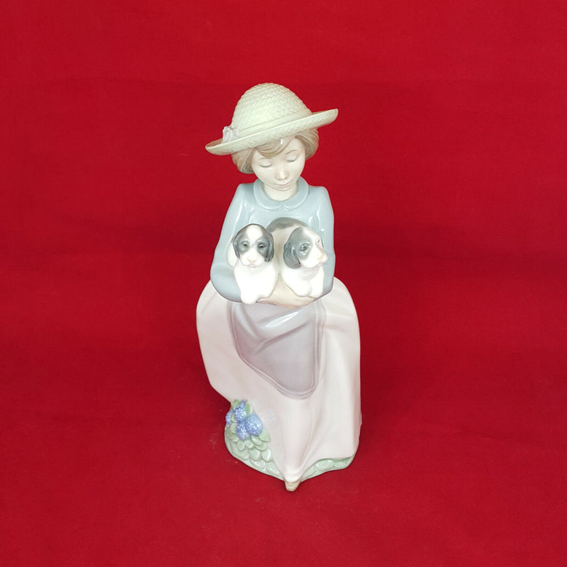 Lladro Nao Figurine - What An Armful 1156 - 166 L/N