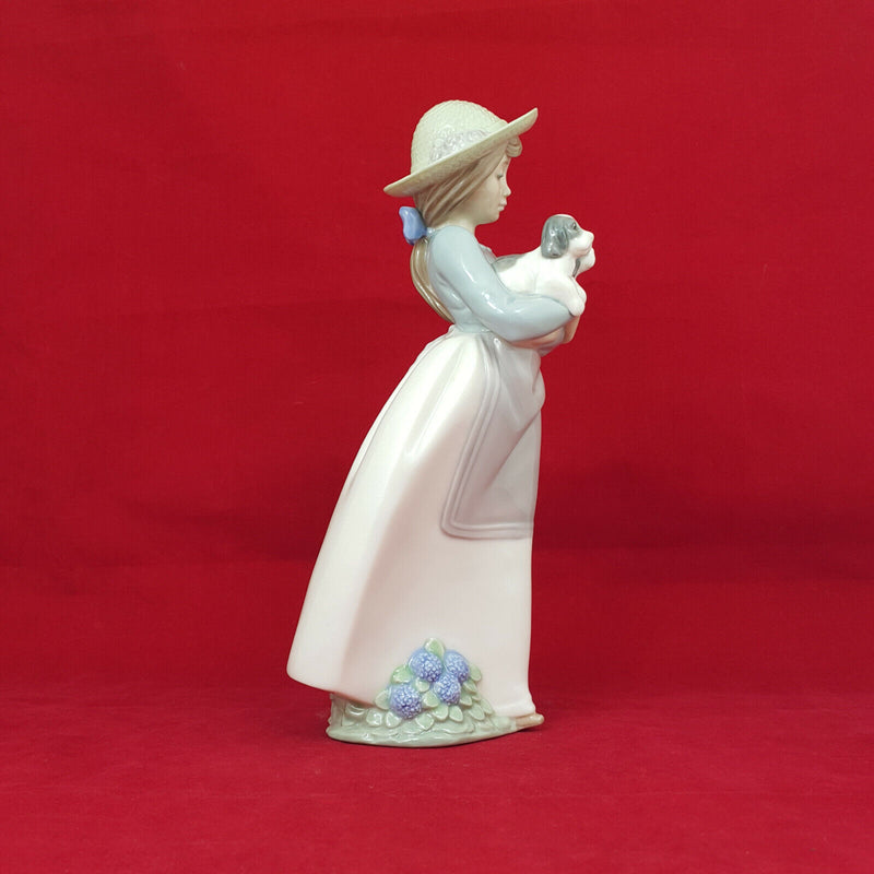 Lladro Nao Figurine - What An Armful 1156 - 166 L/N