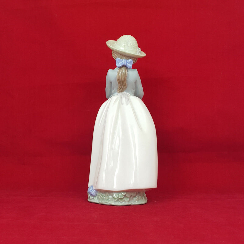 Lladro Nao Figurine - What An Armful 1156 - 166 L/N