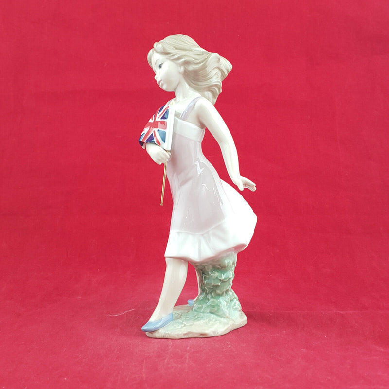 Lladro - Pride Of Your Kingdom 8604 (Boxed) - L/N 2102