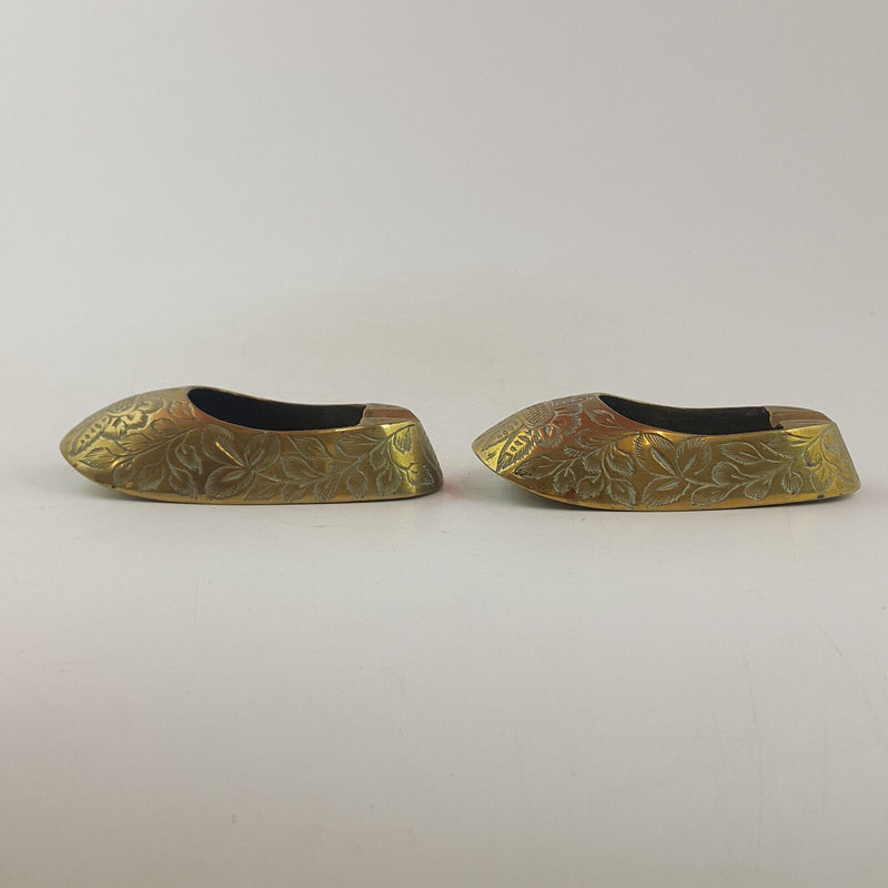 Pair Of Vintage Miniature Brass Shoes Ashtrays - TF 199