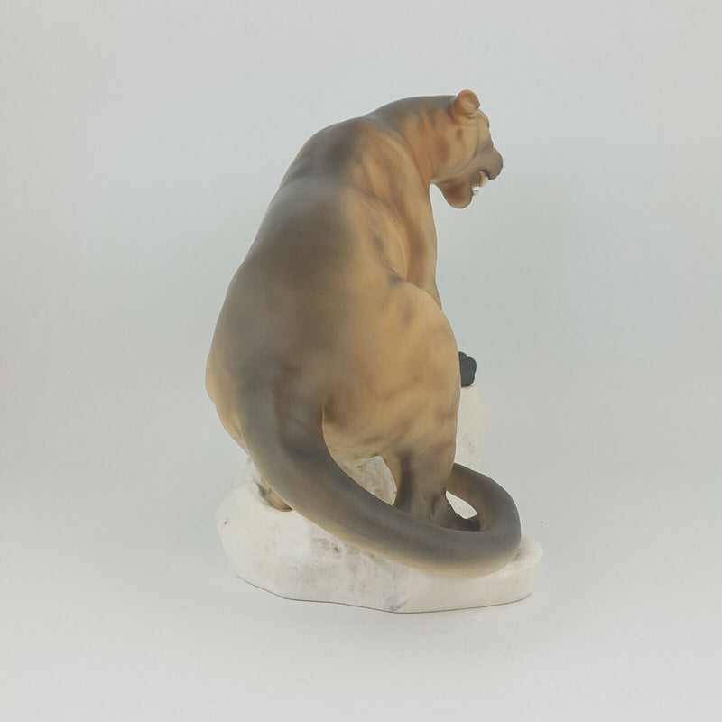 Beswick - Puma on Rock 1702 - 574 BSK