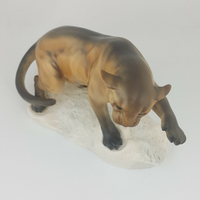 Beswick - Puma on Rock 1702 - 574 BSK