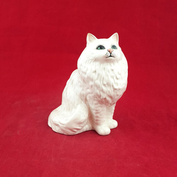 Beswick - Persian Cat (Seated, Looking Up) 1880 - BSK 1656