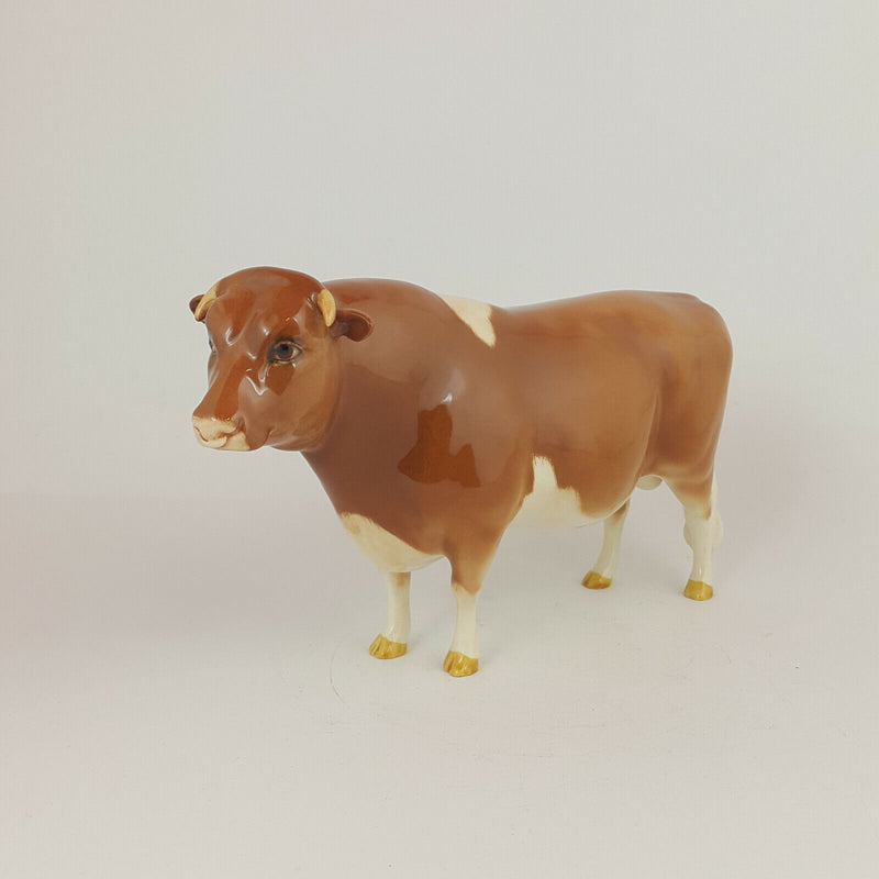 Beswick - Guernsey Bull CH. Sabrina's Sir Richmond 14th 1451 - 394 BSK