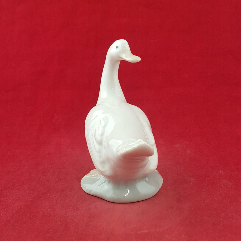 Lladro Nao Figurine Duck Looking Back / Turned Duck - 85421 L/N