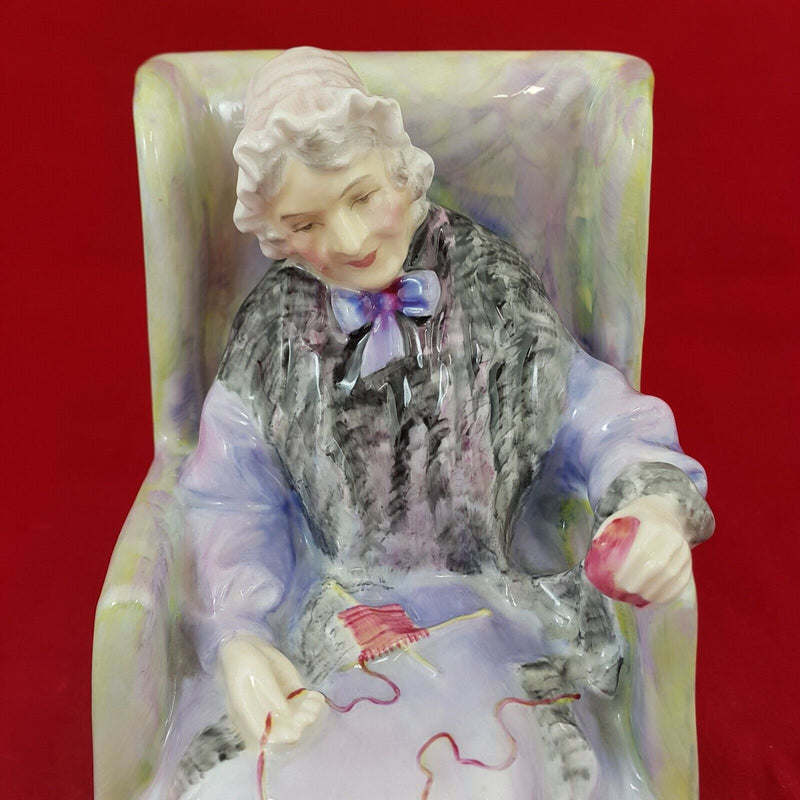 Royal Doulton Figurine HN2023 - Joan -  RD 6145