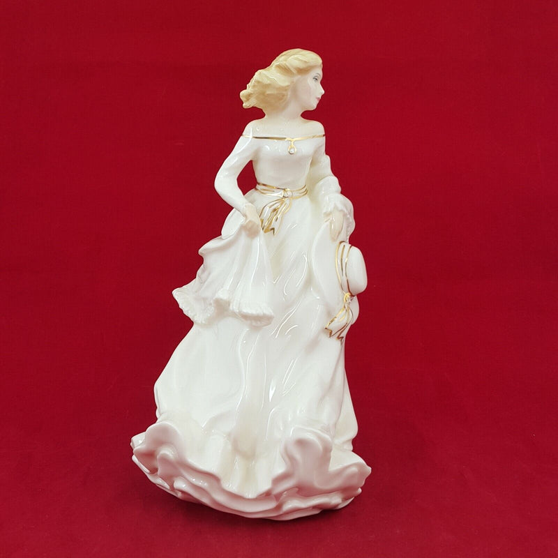 Royal Doulton Figurine HN3724 - Summer Breeze -  RD 6146