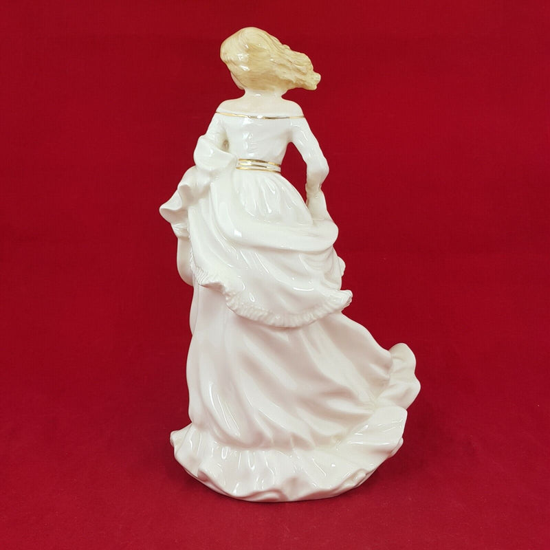 Royal Doulton Figurine HN3724 - Summer Breeze -  RD 6146