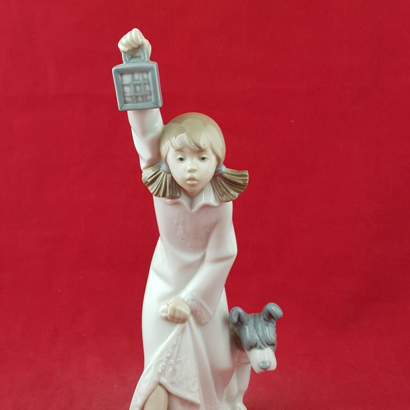 Lladro Nao Figurine Who Is There Girl With Dog & Lantern - 8675 L/N