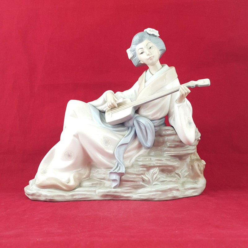 Nao By Lladro - Oriental Melody / Geisha Girl Playing Guitar 227 - L/N 1994