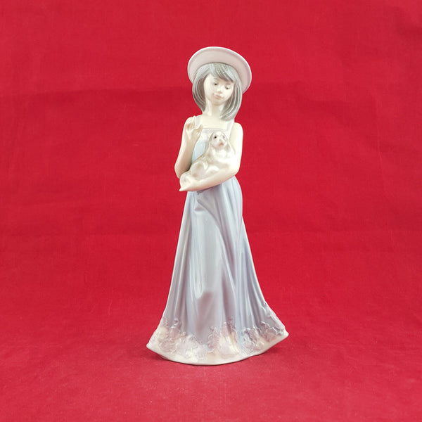 Lladro - Elizabeth 5645 - L/N 1447