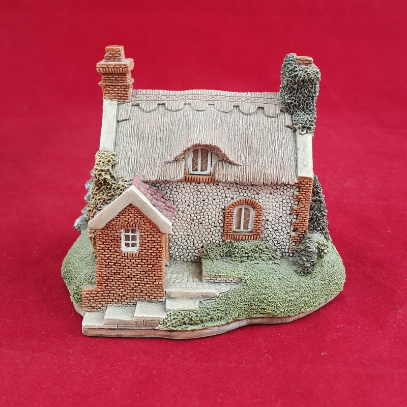 Lilliput Lane Mrs Pinkerton's Post office With Box -  OA 6079