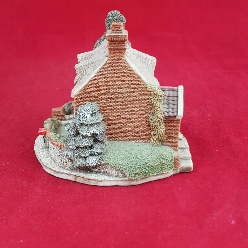 Lilliput Lane Mrs Pinkerton's Post office With Box -  OA 6079