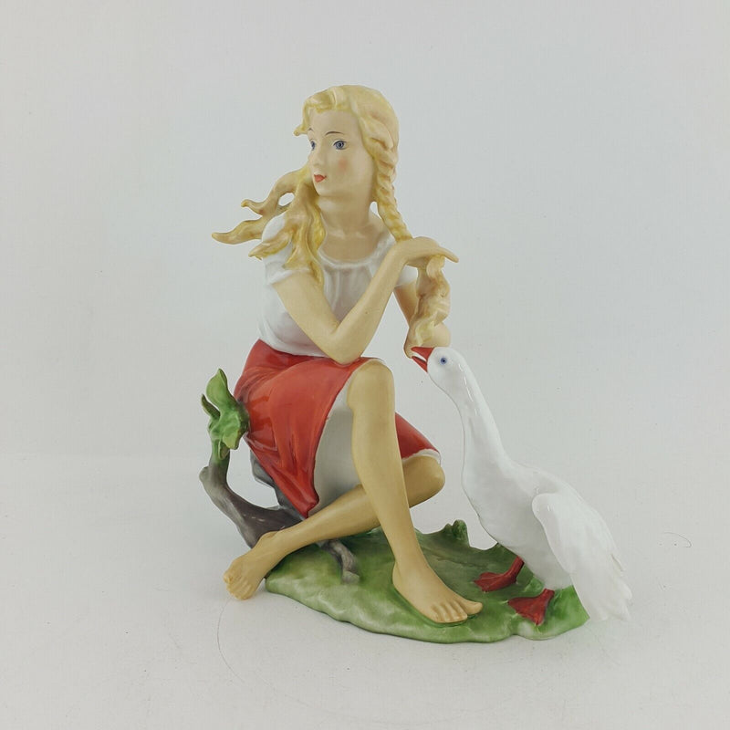 Kaiser Porcelain - Goose Girl Alka Kunst Bavaria 377 - NA 5971