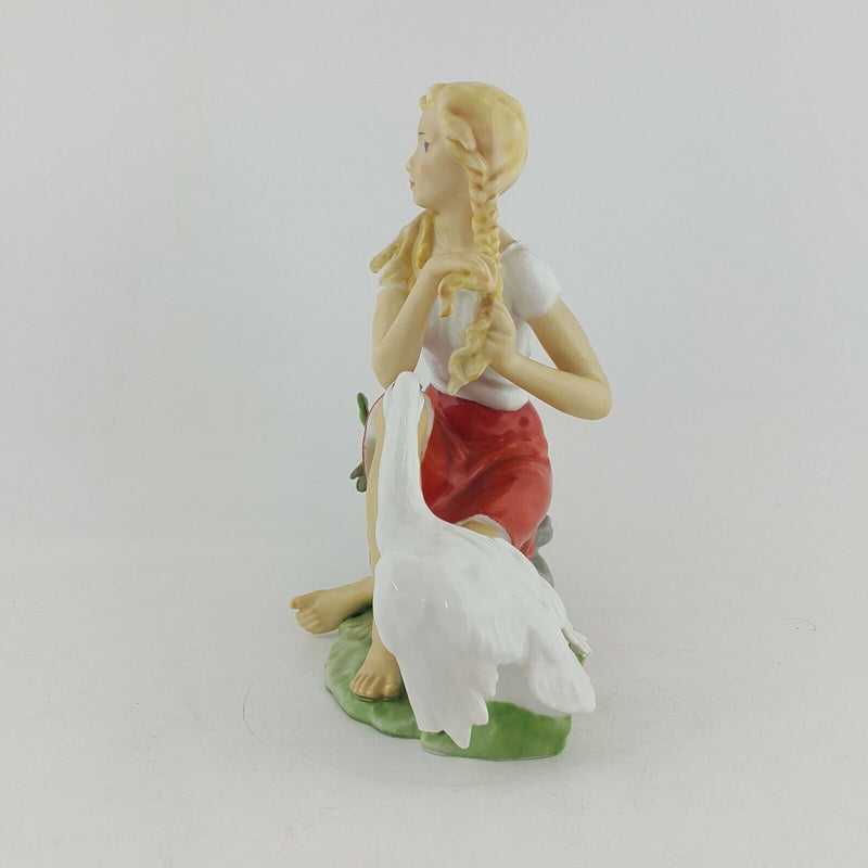 Kaiser Porcelain - Goose Girl Alka Kunst Bavaria 377 - NA 5971