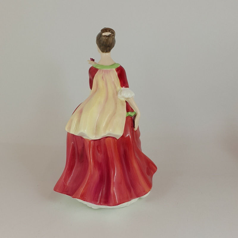 Royal Doulton Figurine Flowers of Love HN3970 – RD 5536