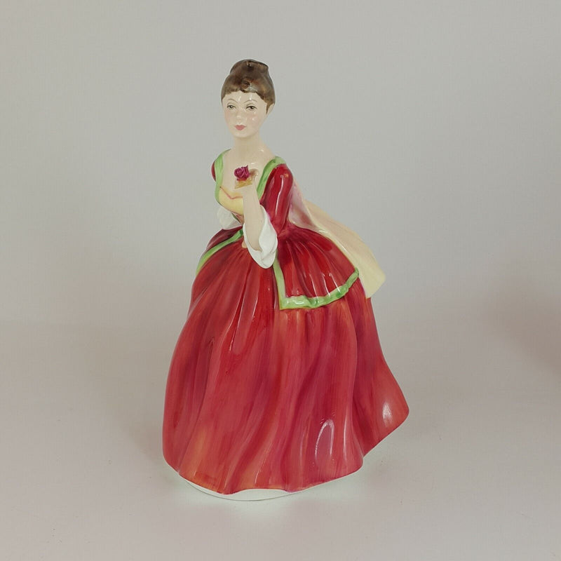 Royal Doulton Figurine Flowers of Love HN3970 – RD 5536