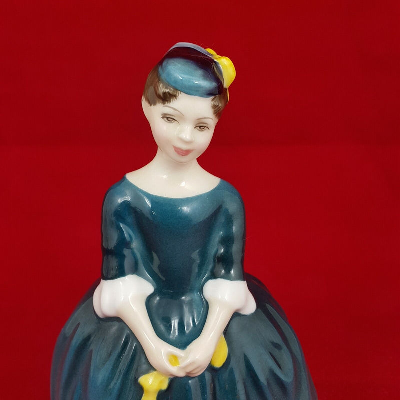 Royal Doulton Figurine Cherie - HN2341 - 5011 RD