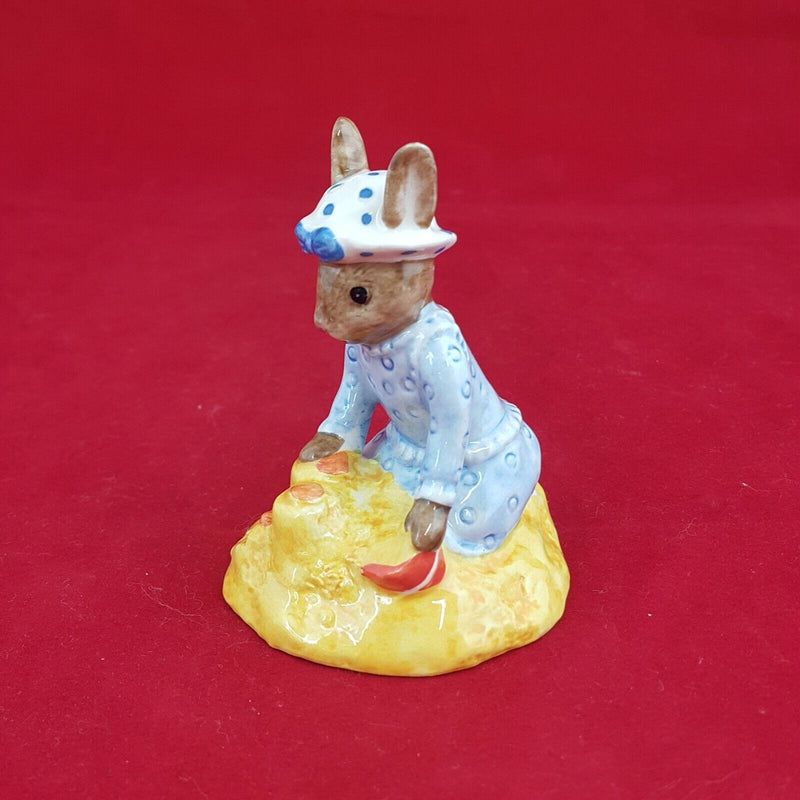 Royal Doulton Bunnykins DB177 Seaside  With CoA - RD 5133