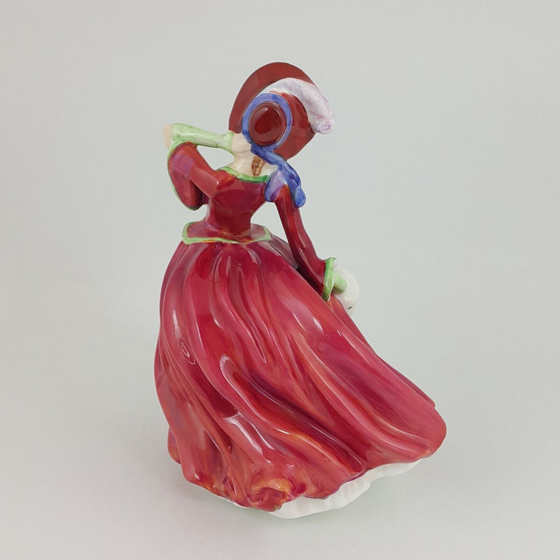 Royal Doulton Figurine HN1934 - Autumn Breezes - 5738 RD