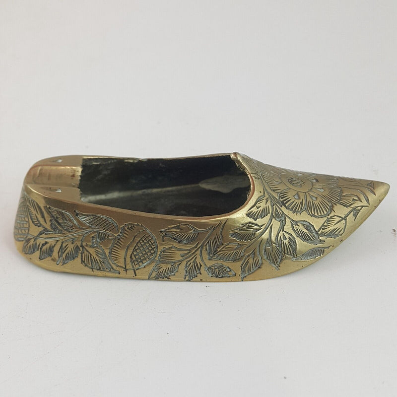 Pair Of Vintage Miniature Brass Shoes Ashtrays - 106TF