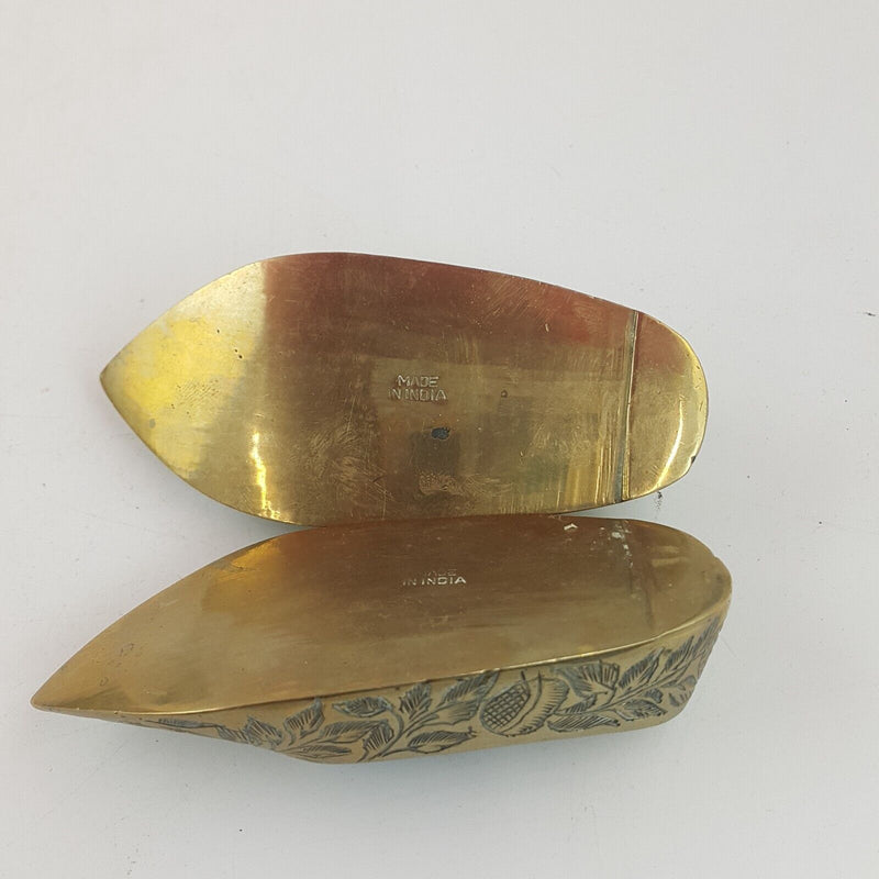 Pair Of Vintage Miniature Brass Shoes Ashtrays - 106TF