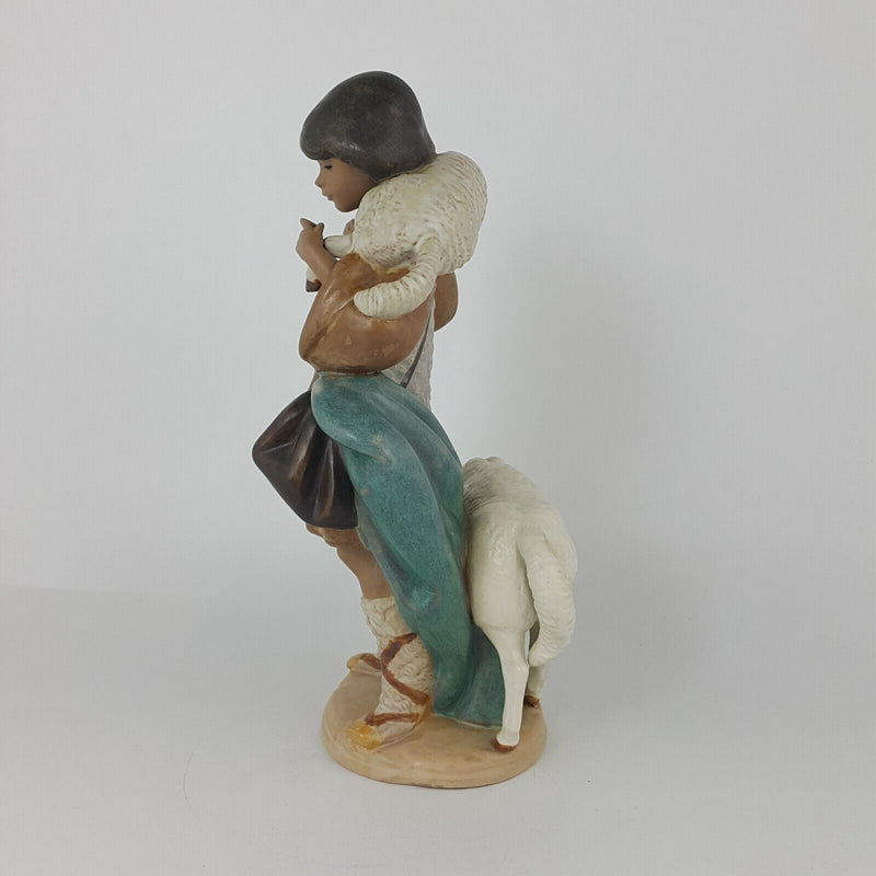 Shepherd Boy with Sheep 2284 Gres Lladro  -  L/N 5704