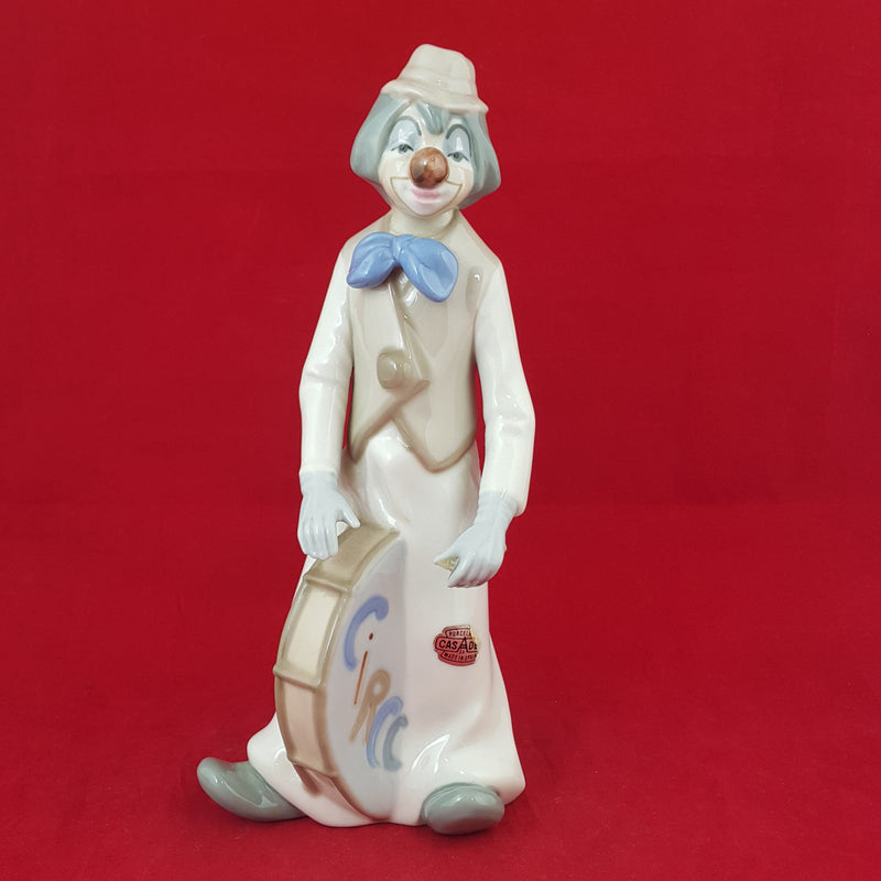 Casades Clown Playing Drum (Damaged) - 5685 O/P