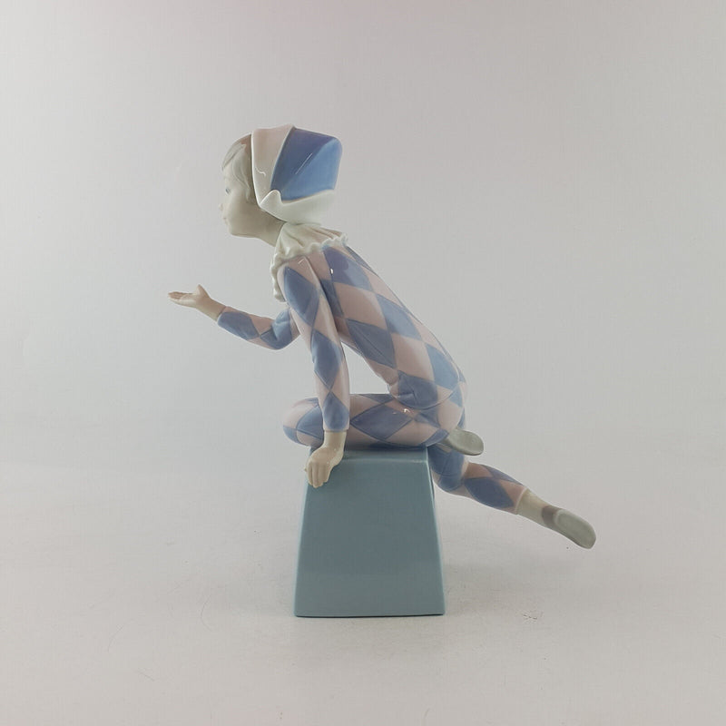 Lladro - Harlequin C 5077 - L/N 2357