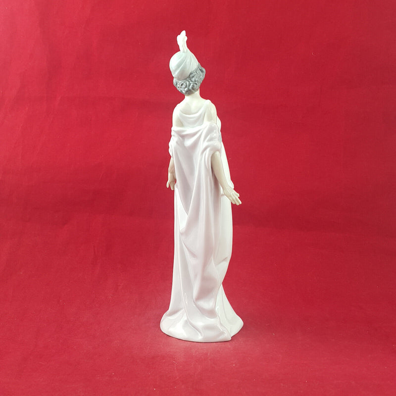 Lladro Figurine - Talk Of The Town 5788 - L/N 2454