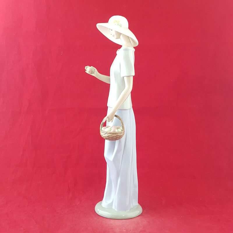 Nao By Lladro - First Harvest / Woman With Apples In Basket 1301 - L/N 2475