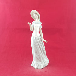 Nao By Lladro - The Butterfly's Dance (butterfly missing) - L/N 2471