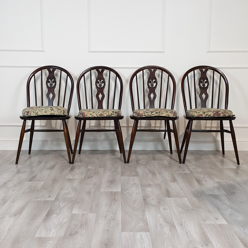 Set Of Four Fleur de Lys Chairs - F216