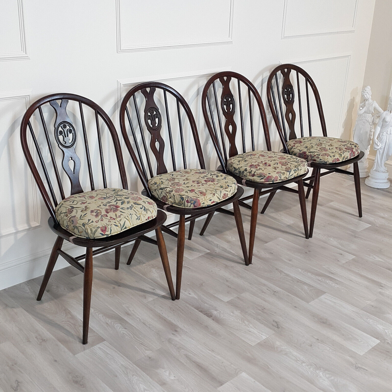 Set Of Four Fleur de Lys Chairs - F216