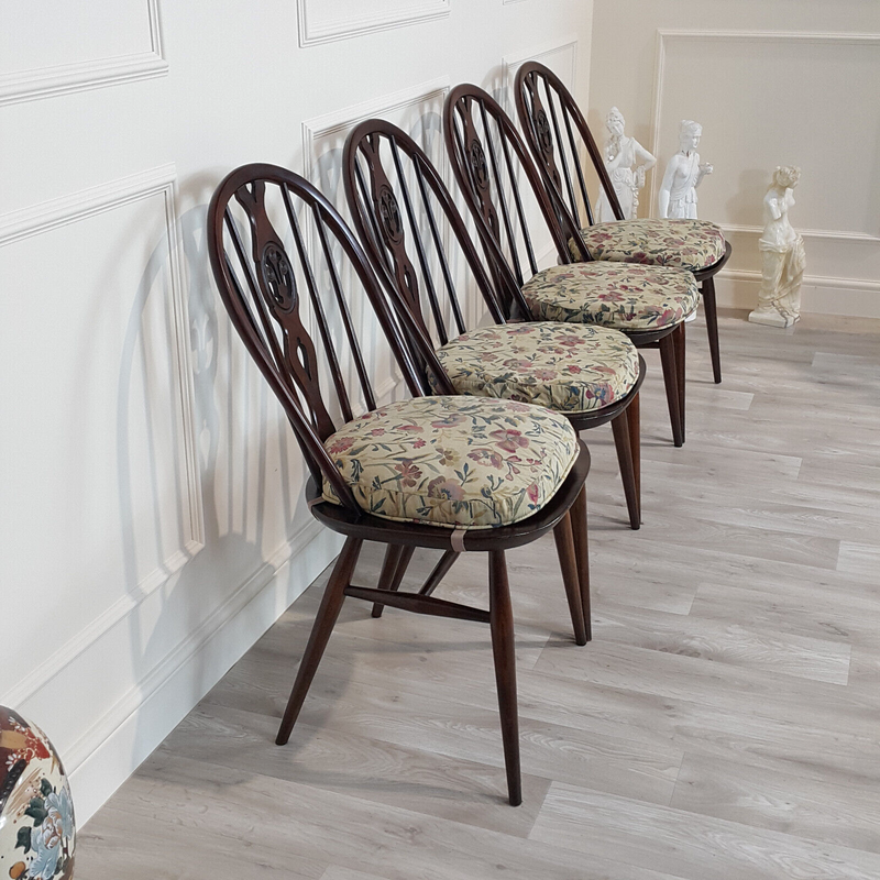 Set Of Four Fleur de Lys Chairs - F216