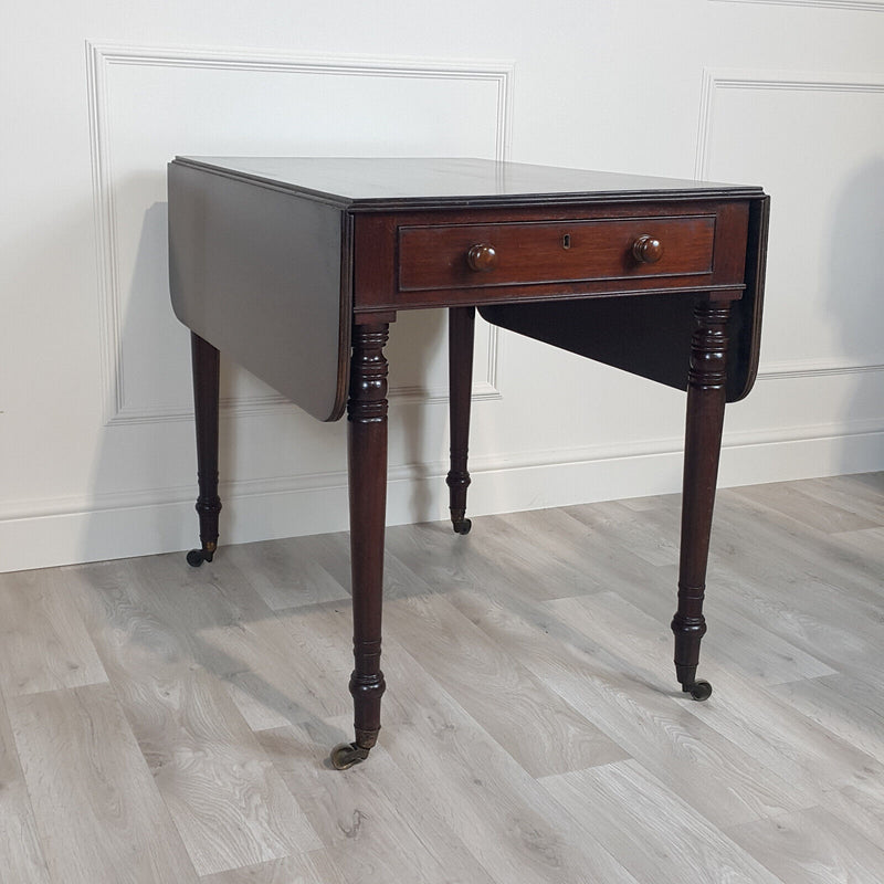 Victorian Mahogany Pembroke Table (Reeded Edge Detail & Turned Supports) - F97