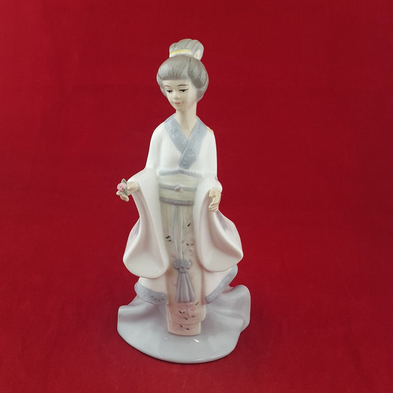 Casades Porcelain Figurine Geisha (Parasol Missing) - OA 6698