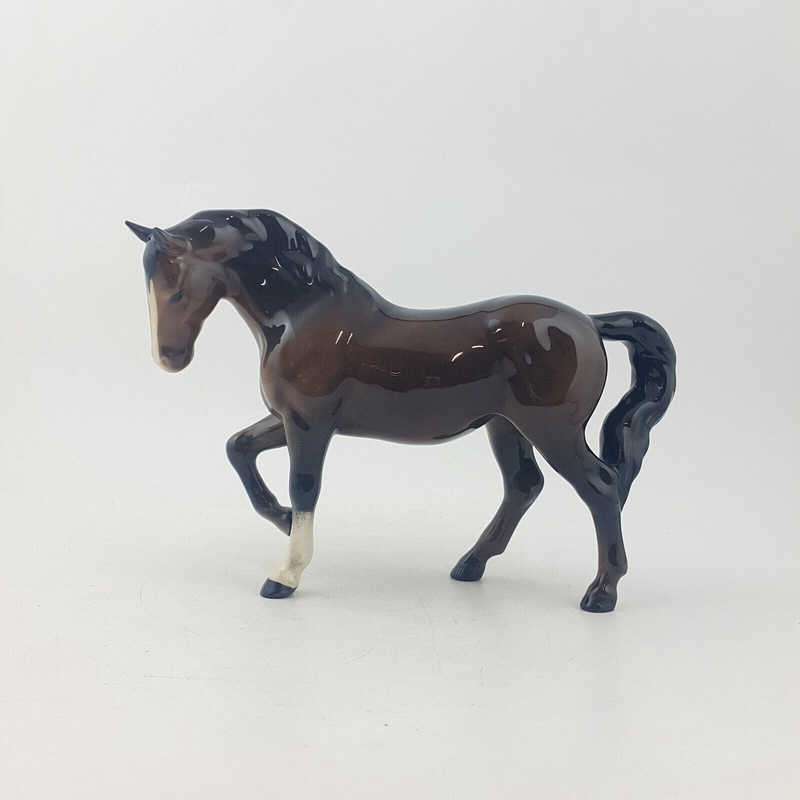 Beswick Horses - Stocky Jogging Mare 855 Third Version - BSK 3660