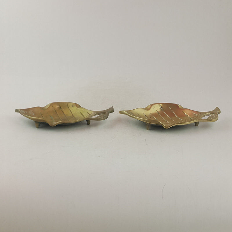 Pair Of Vintage Solid Brass Grape Leaf Footed Ashtray / Trinket Dish - OA 3710