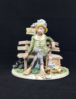 Capodimonte Large Figurine Tramp Do Not Disturb - Faded Colour