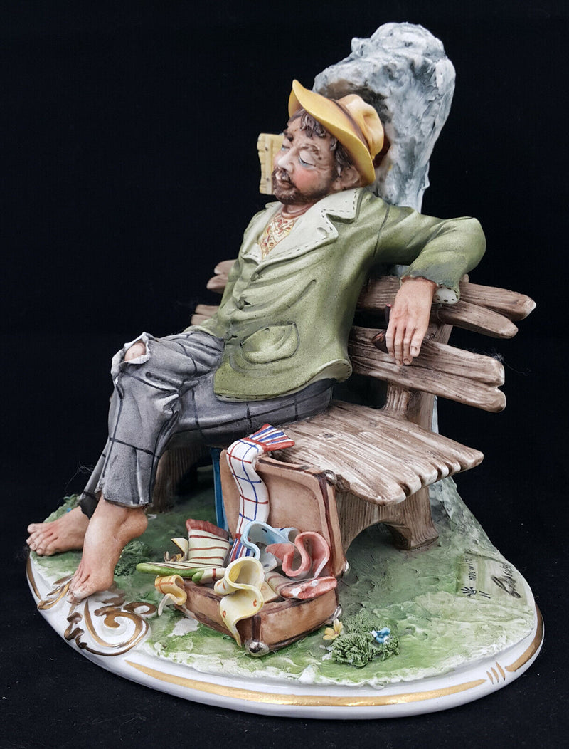 Capodimonte Large Figurine Tramp Do Not Disturb - Faded Colour