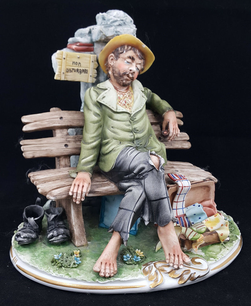 Capodimonte Large Figurine Tramp Do Not Disturb - Faded Colour