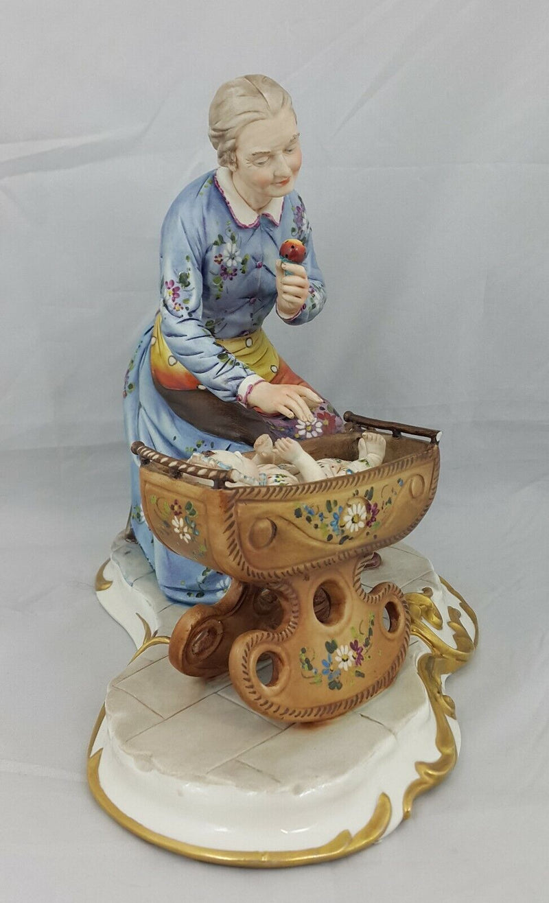 Capodimonte Figurine The Grandma by Volta with CoA - Slightly Chipped